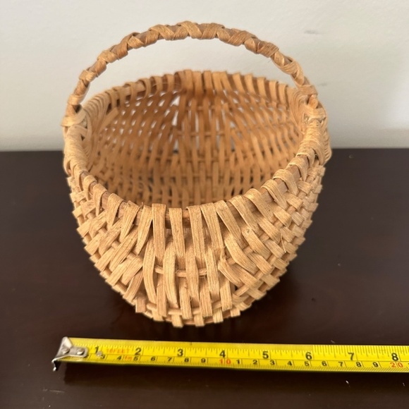 Vintage Primitive Small Buttocks Egg Splint Wood Basket - Picture 10 of 10